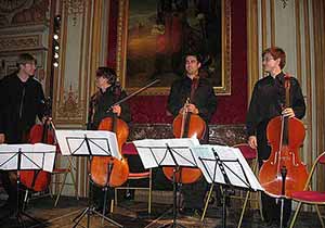 concert en quatuor de violoncelles